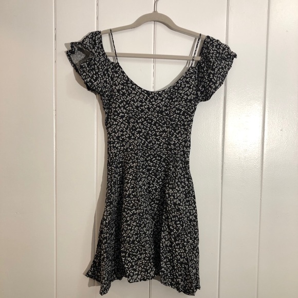 Pins and Needles Floral Dress - Picture 3 of 3